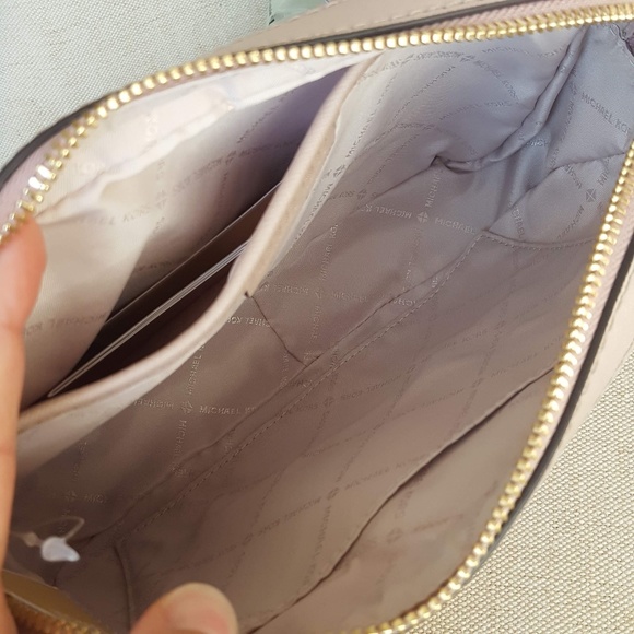 SOLD NWT Michael Kors LG Crossbody Bag Ballet Fawn - Picture 6 of 7